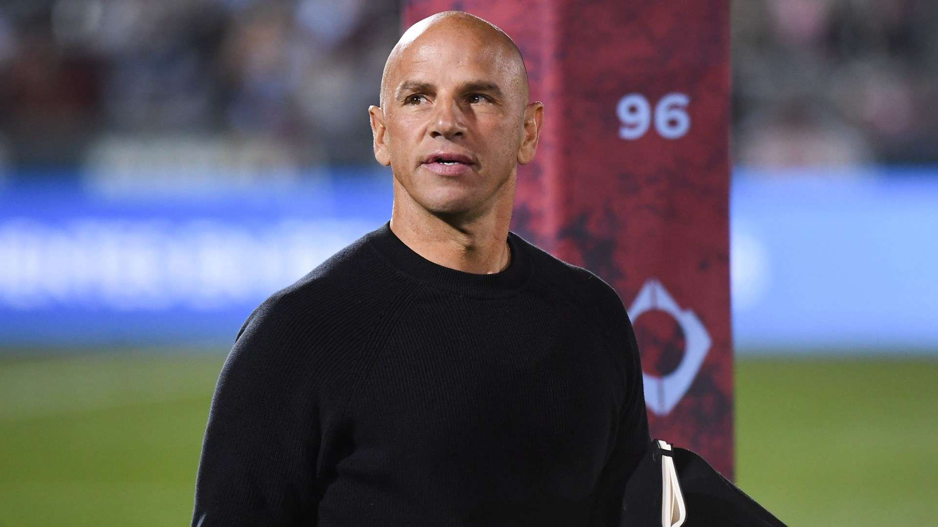 业通过赞助 业通过赞助